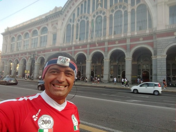 Angelo Cappuccio premiato dall’Atletica Santhià per le 250 maratone