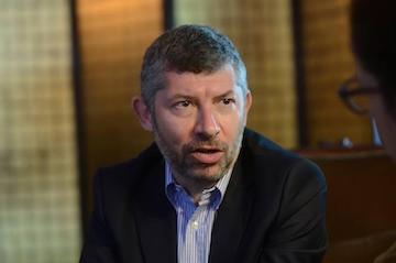Scalfarotto presenta a Vercelli il suo libro “La versione di Ivan, storia di un resistente negli anni del populismo”