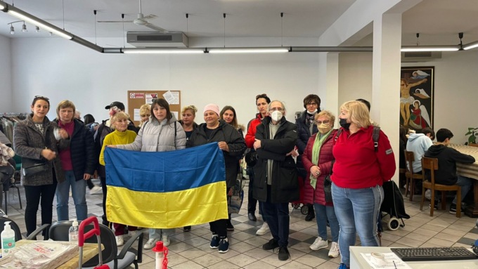 Un minuto di silenzio per l’anniversario d’inizio della guerra in Ucraina