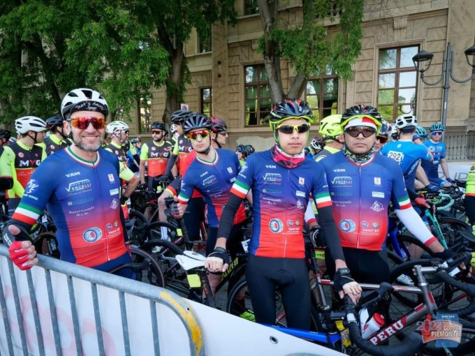 Velo Club in gran spolvero alla “Granfondo Mangia e Bevi” – FOTOGALLERY