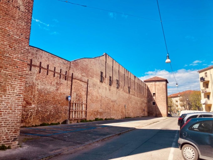 Riapertura completa dei parcheggi del Tribunale