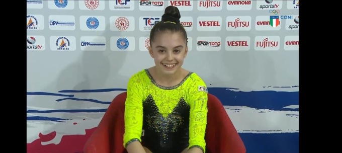 Vercelli in festa per l’oro mondiale nel corpo libero di Giulia Perotti