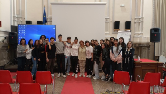 Il turismo di massa e i rischi per la natura: un incontro all’IIS Cavour di Vercelli