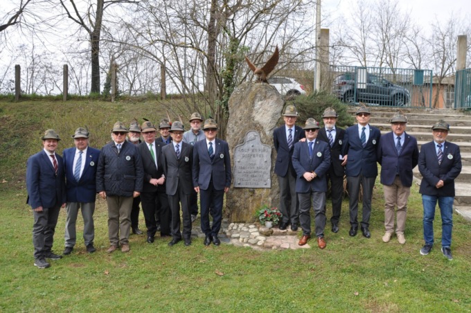 Alpini vercellesi in partenza per l’adunata di Udine
