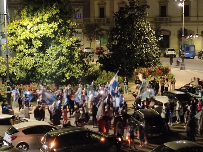 Anche a Vercelli tifosi del Napoli in festa per lo scudetto