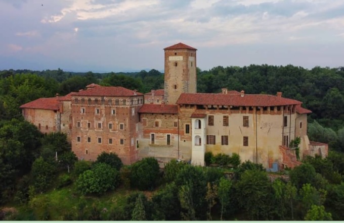 Protagonisti vercellesi al castello di Massazza per un evento Salone del Libro