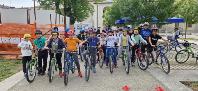 Primaria Ferraris di Vercelli a scuola di sicurezza stradale