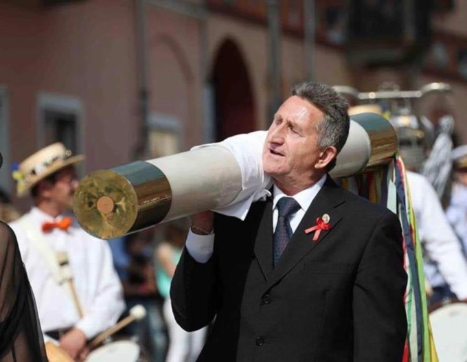 L’addio di Asigliano ad Enrico Marchesini, storico portatore del cero