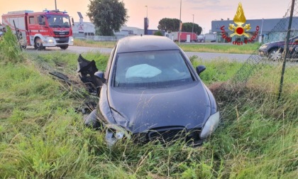 Incidente all'alba alle porte di Vercelli: un ferito in codice verde