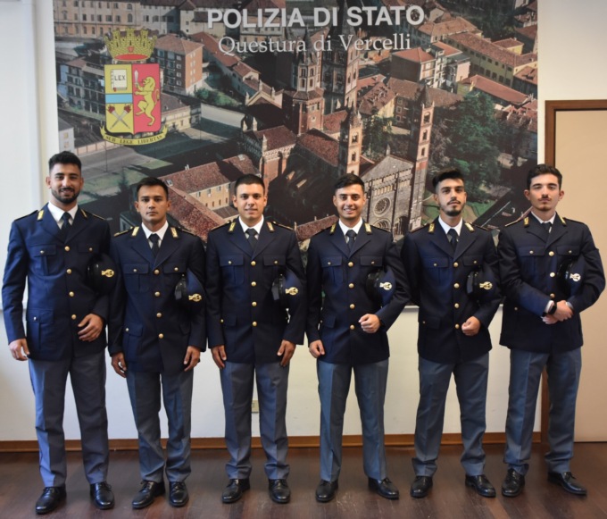 A Vercelli sei nuovi agenti della Polizia di Stato