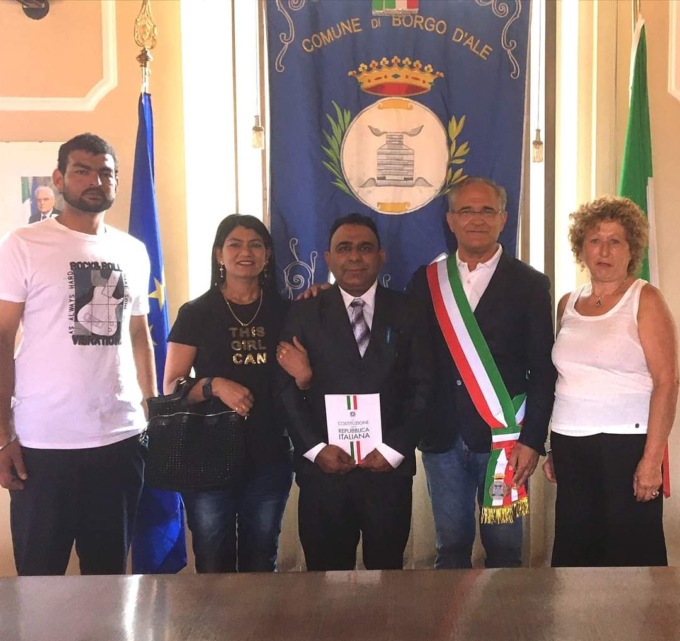 Borgo d’Ale festeggia una nuova cittadinanza italiana – FOTOGALLERY