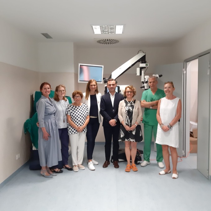 Ospedale Borgosesia: è arrivato il microscopio per gli interventi di cataratta