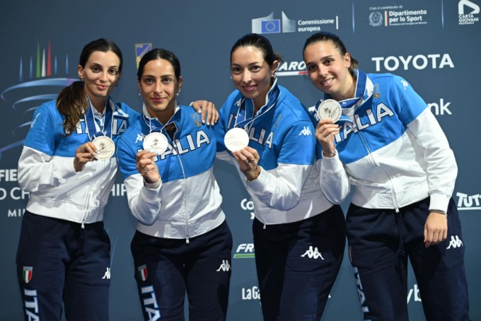 Mondiali di scherma: Chicca Isola argento nella spada femminile a squadre