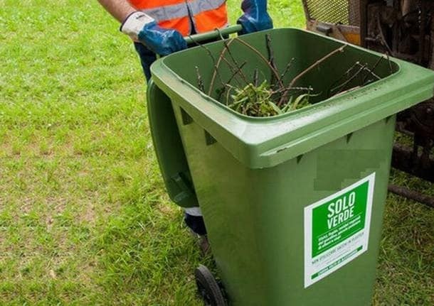 Passaggio straordinario per la raccolta del verde a Santhià