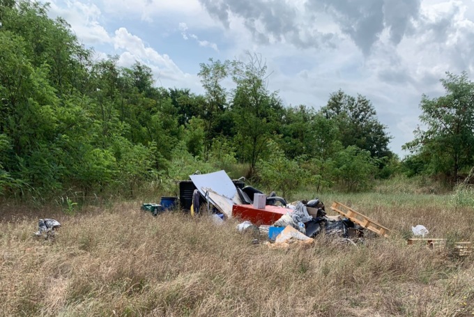 “L’area ex Calcestruzzi di Vercelli è diventata una discarica abusiva” – FOTOGALLERY