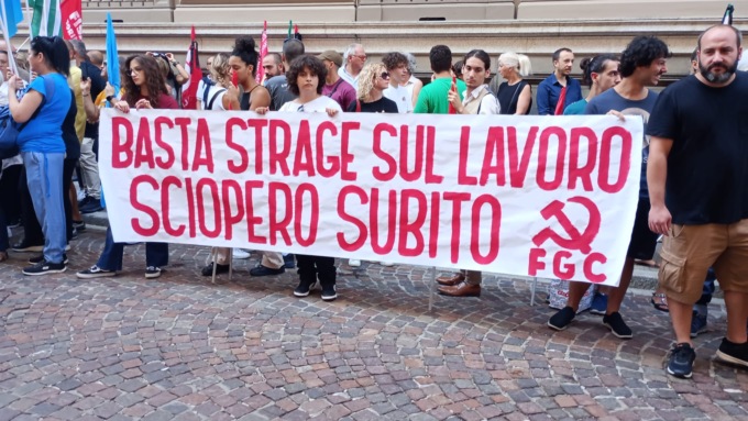 Corteo commosso a Vercelli in memoria delle vittime di Brandizzo – VIDEO
