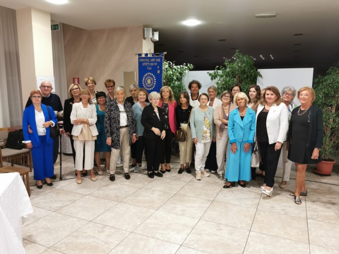 Prima conviviale dell’Inner Wheel Santhià