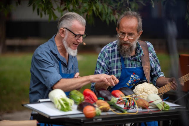 Venerdì sera a Rive le verdure diventano… strumenti musicali!
