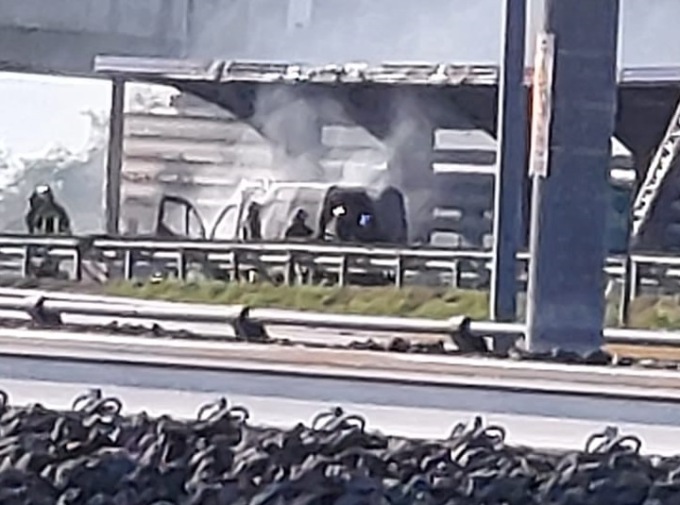 Furgone a fuoco in autostrada A4 vicino a Greggio