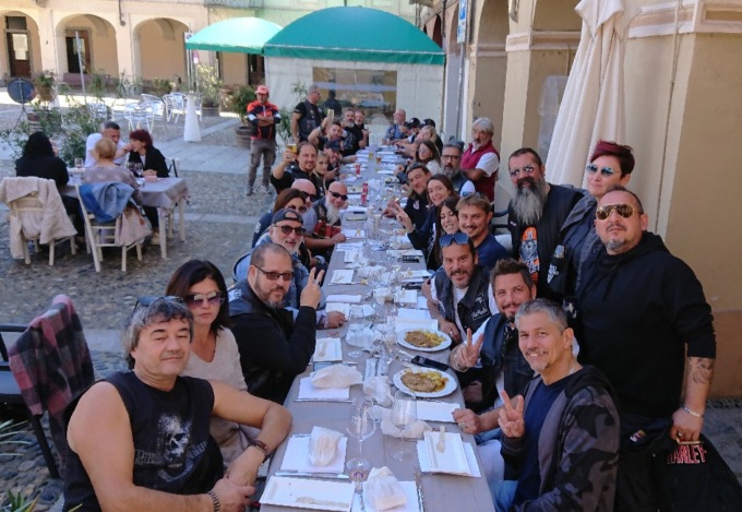 Trino “DiVino”, da venerdì con il cabaret di Dado, degustazioni e iniziative