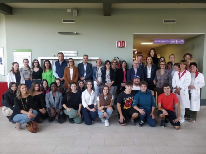 Un murales nel day hospital oncologico dell’ospedale di Borgosesia – FOTOGALLERY
