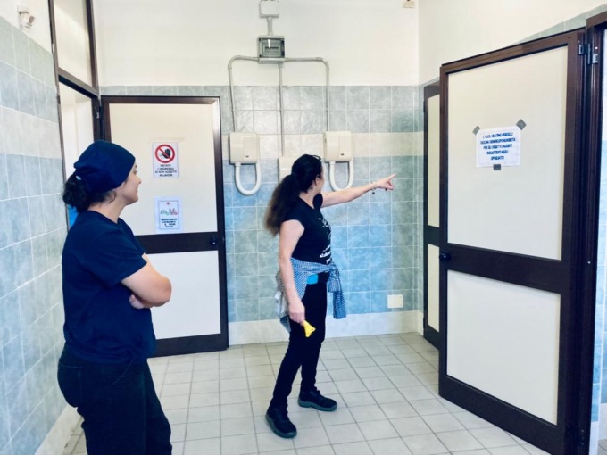 Pulizia straordinaria nei festivi al Pala Pregnolato di Vercelli – FOTOGALLERY
