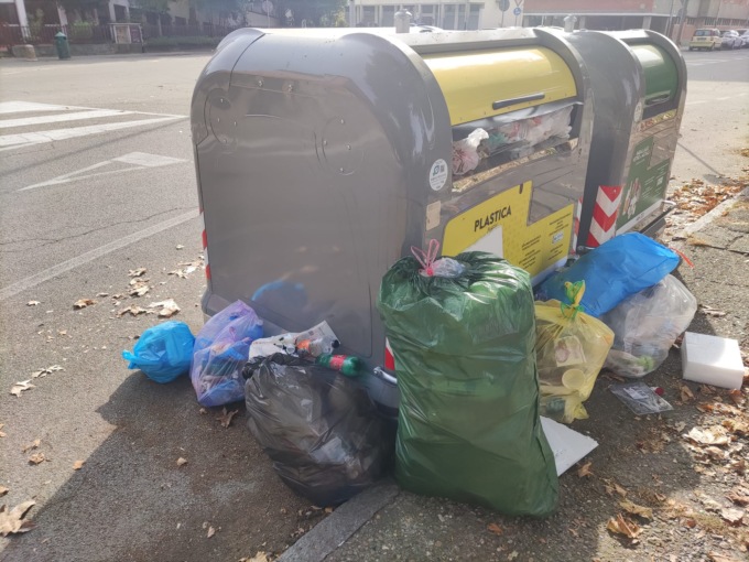 Rione Concordia: troppo pochi i nuovi cassonetti