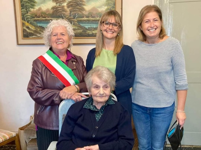 Santhià festeggia la sua “nonna” di 103 anni