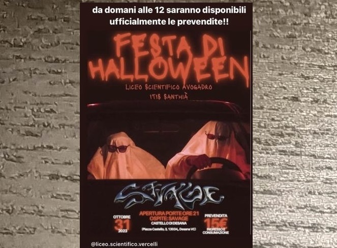 Madre preoccupata per la festa di Halloween dello Scientifico