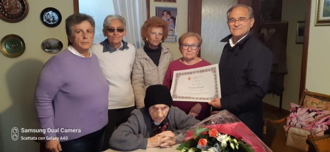 Nonna Lina di Borgo d’Ale spegne 100 candeline