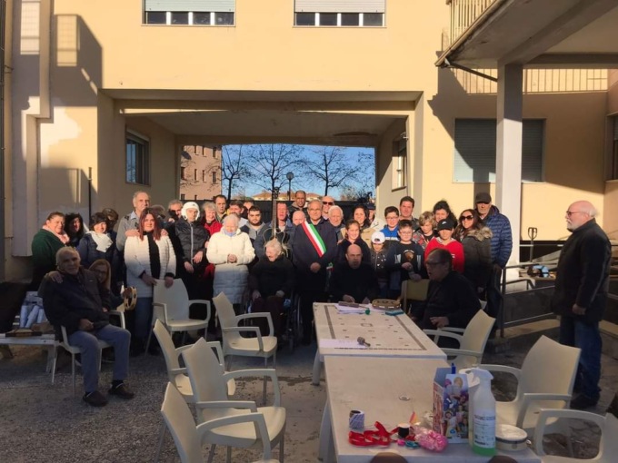 Successo per la castagnata alla casa di riposo di Borgo d’Ale