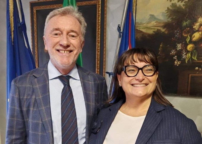 Passaggio di testimone al reparto di Dermatologia di Vercelli