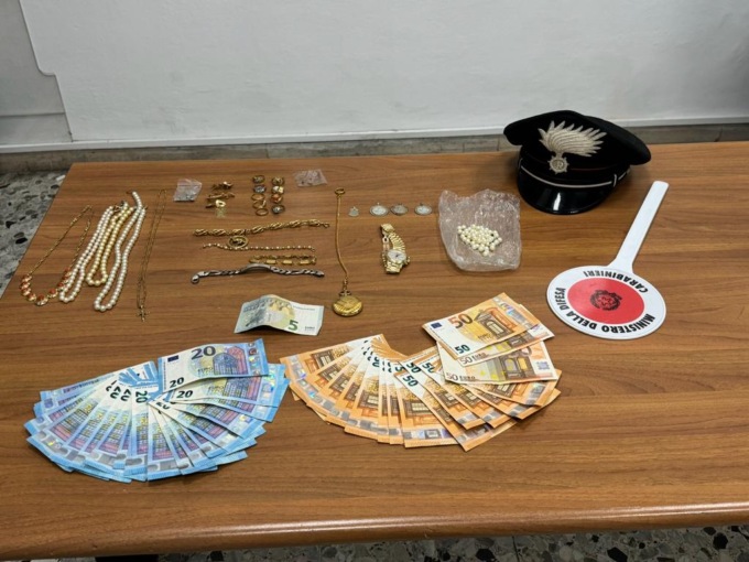 Truffatore aveva sottratto 6.000 euro a una 88enne: arrestato dai carabinieri