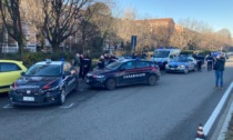 Malviventi in fuga a folle velocità in auto da Santhià a Milano inseguiti dai carabinieri