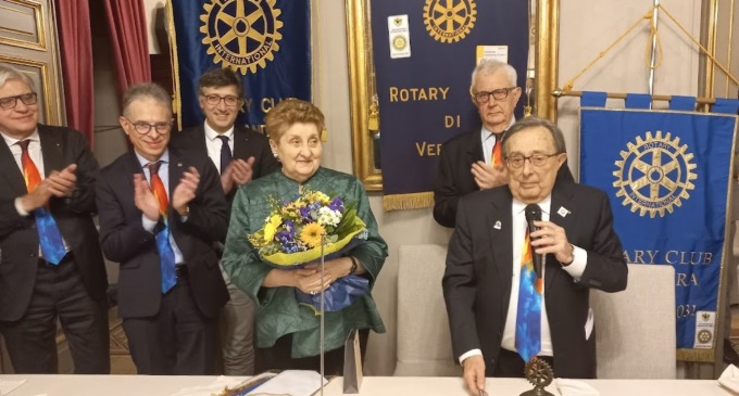 Mariella Enoc ospite alla Conviviale del Rotary Vercelli