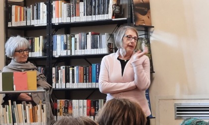 Consegna ufficiale dei volumi della professoressa Di Carlo Nasi alla Biblioteca Ragazzi