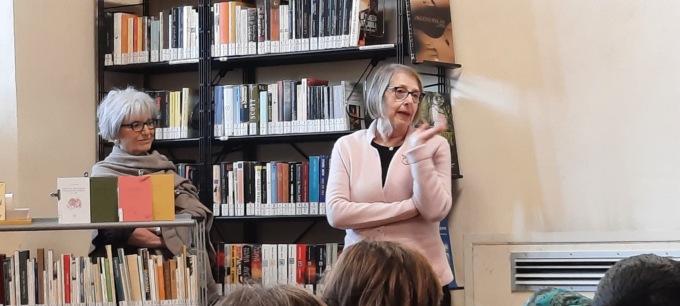 Consegna ufficiale dei volumi della professoressa Di Carlo Nasi alla Biblioteca Ragazzi
