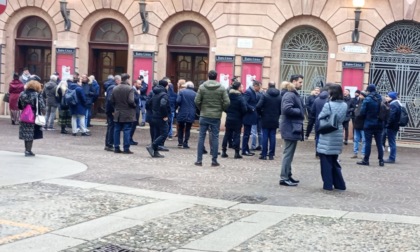 Grande attesa per l'arrivo del presidente Mattarella (GALLERY)