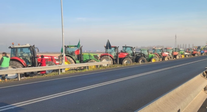 Protesta degli Agricoltori: presidio a Larizzate