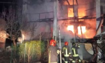 A fuoco un'abitazione a Cellio: ancora in corso le operazioni di bonifica