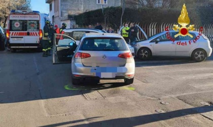 Scontro frontale in corso Magenta: due persone coinvolte