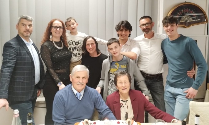 I coniugi Gigi Bor e Loredana Cafasso donano all’Aism per le loro nozze d’Oro