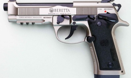 In casa una pistola con matricola abrasa e 80 colpi: arrestato