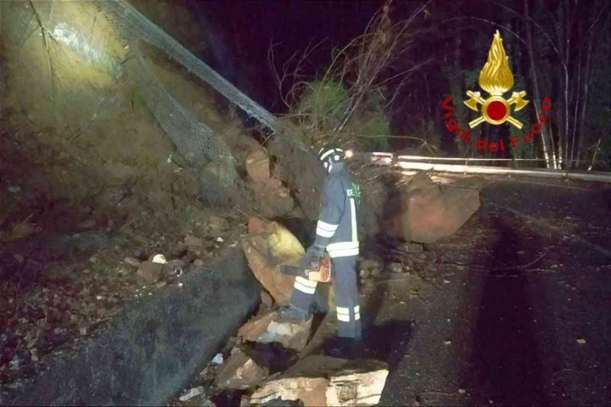 La Valsesia piegata da allagamenti, dissesti e alberi divelti