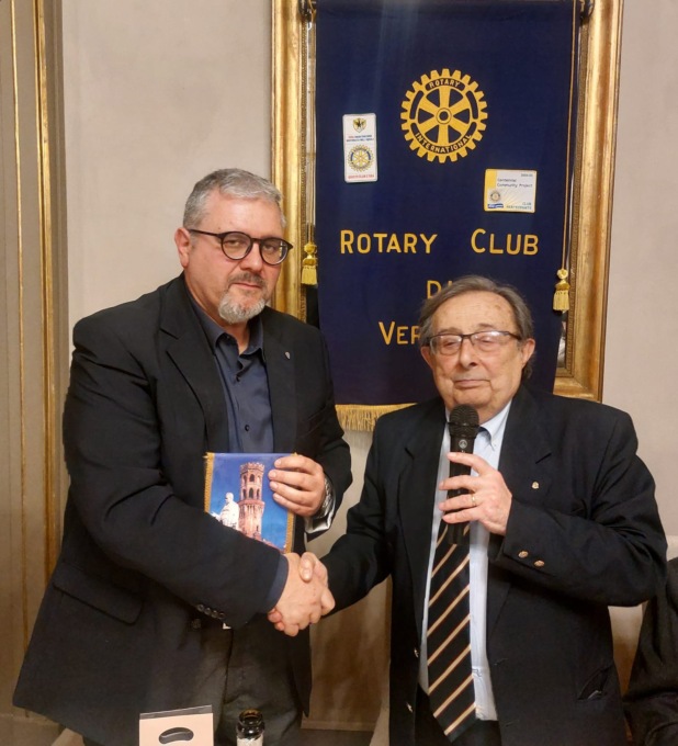 L’ associazione Veicoli Storici Vercelli alla serata Rotary Club