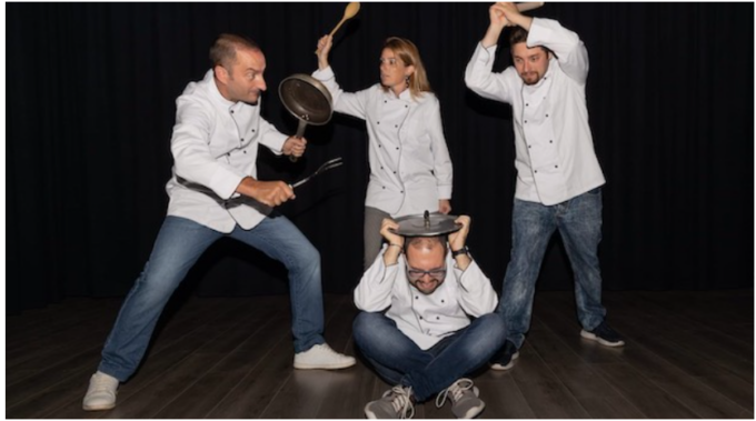 All’auditorium Lux di Gattinara va in scena “Uno di troppo”