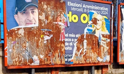 Strappato il manifesto elettorale del candidato sindaco Carlo Olmo