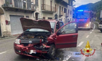 Incidente stradale a Borgosesia: due mezzi coinvolti