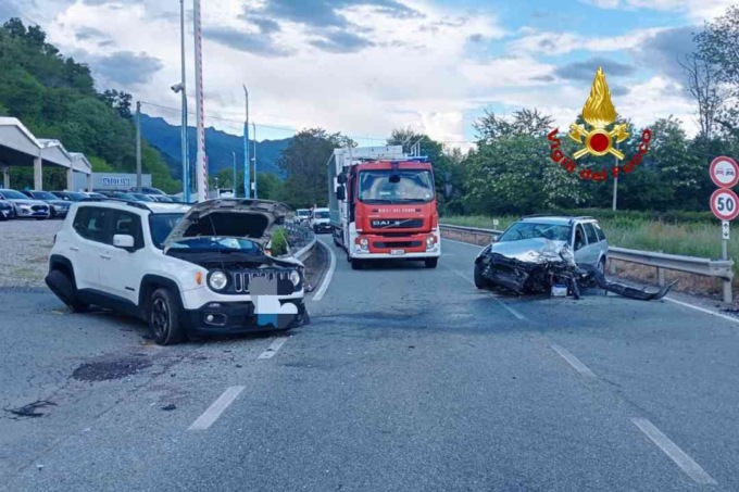 Serravalle Sesia: incidente con tre vetture coinvolte
