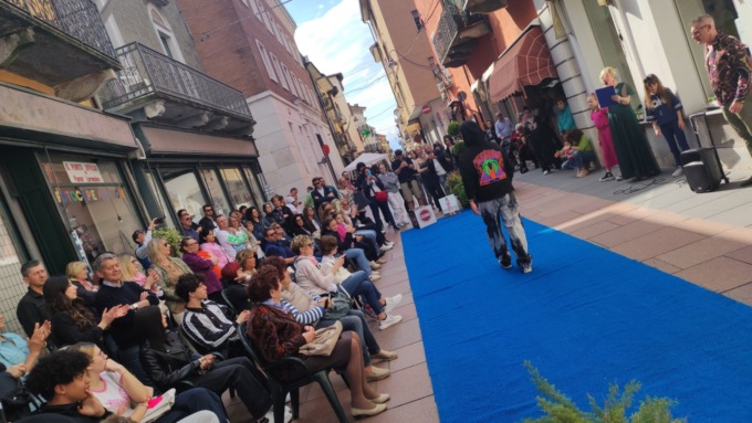 “La Scuola fa Moda” a Santhià: che successo!